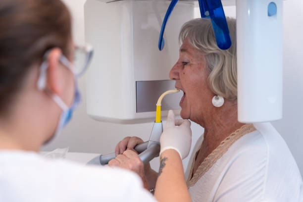 Best Emergency Tooth Extraction in Marine, IL